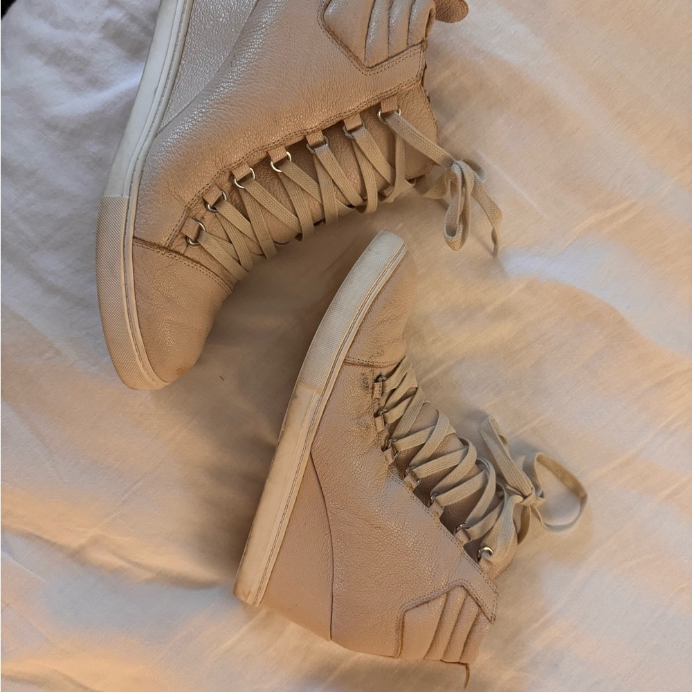 L. Paolo Women's Cream High-Top Sneakers